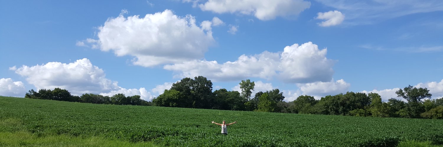 lynz8803's profile banner image