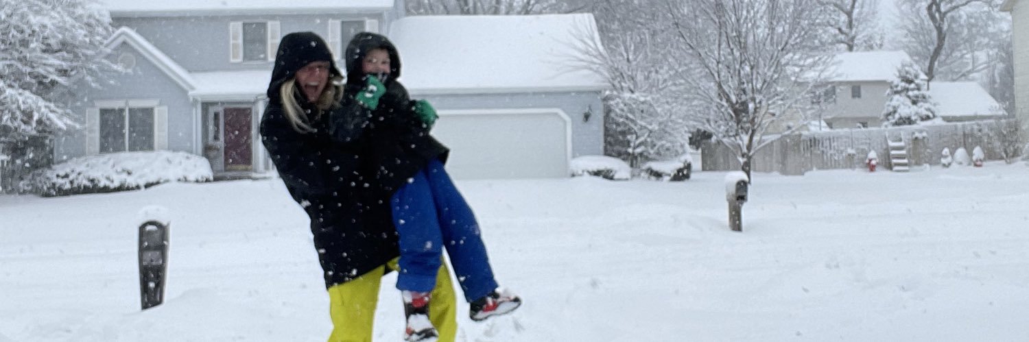 ThereSnowLuv's profile banner image