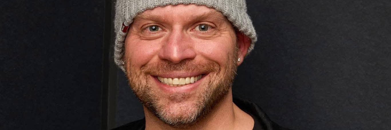 L E G E N D A R Y banner