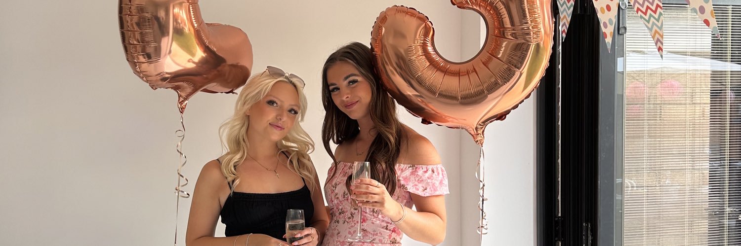 fleurxcv's profile banner image