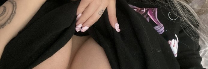 itzbellazz's profile banner image