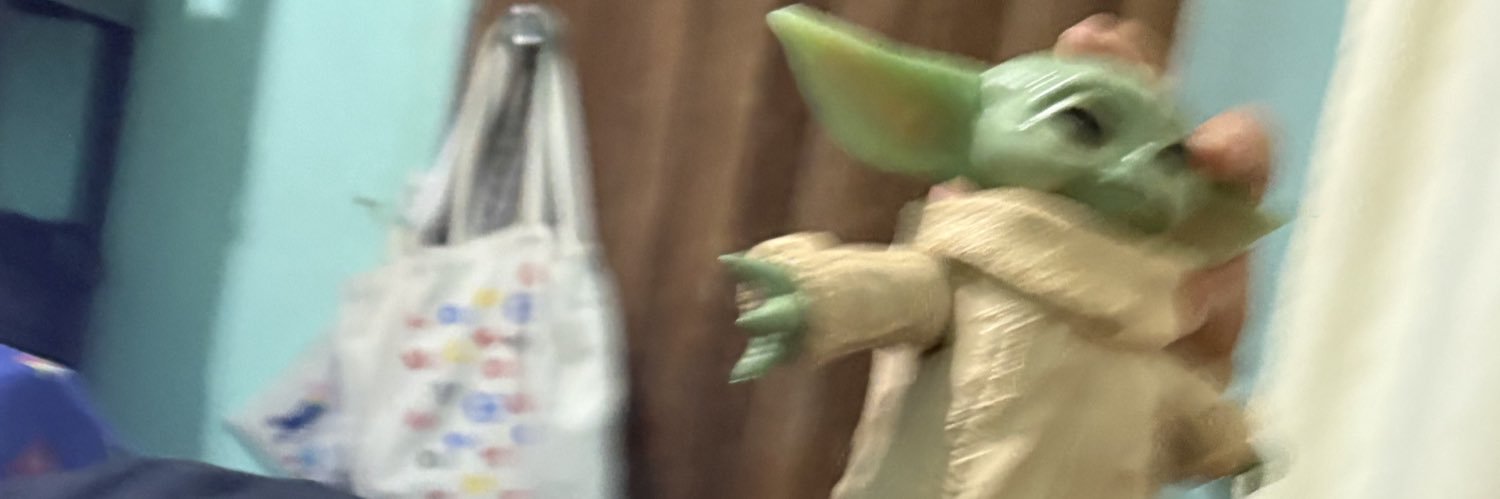 marialeee28's profile banner image
