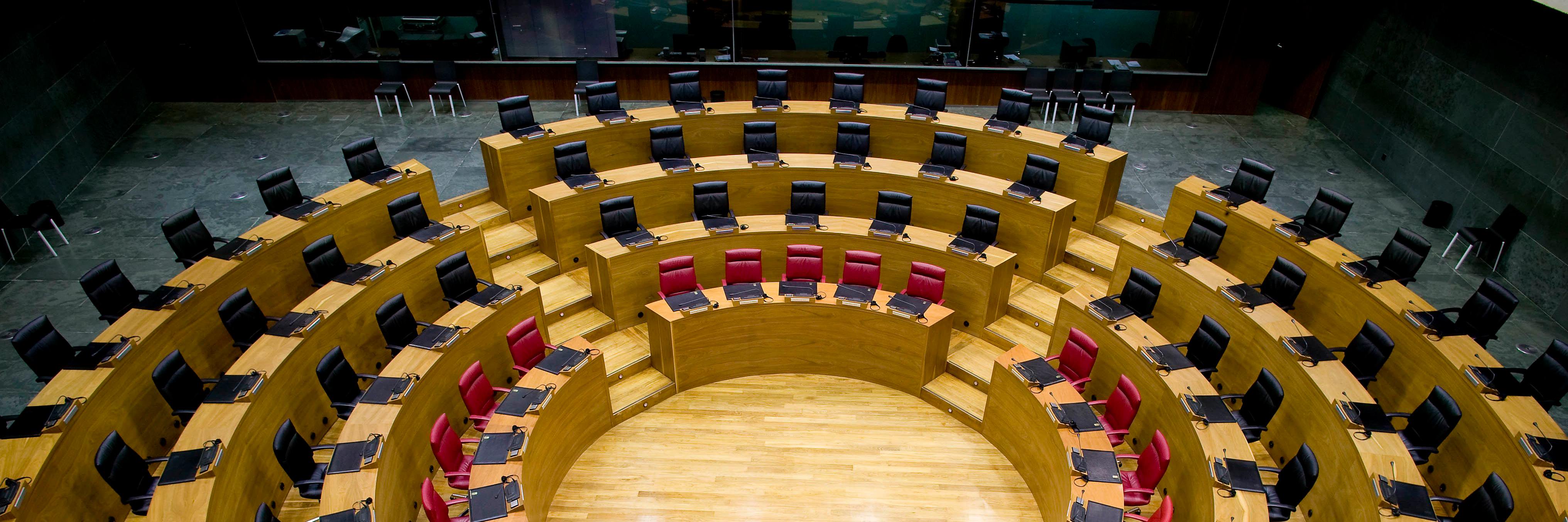 Parlamento de Navarra / Nafarroako Parlamentua's banner