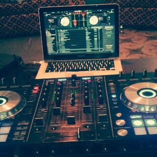 djdi80's profile banner image