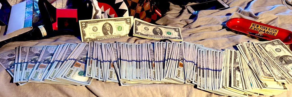 ꪝʬ𝔢𝔰𝔰✭$🅶🅼🅴 banner