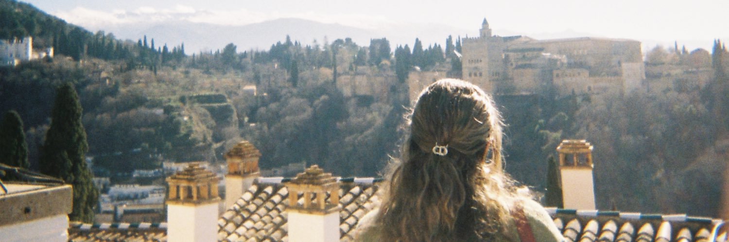 juliamnrb's profile banner image
