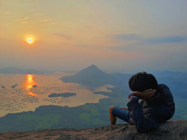 ryanhandika's profile banner image