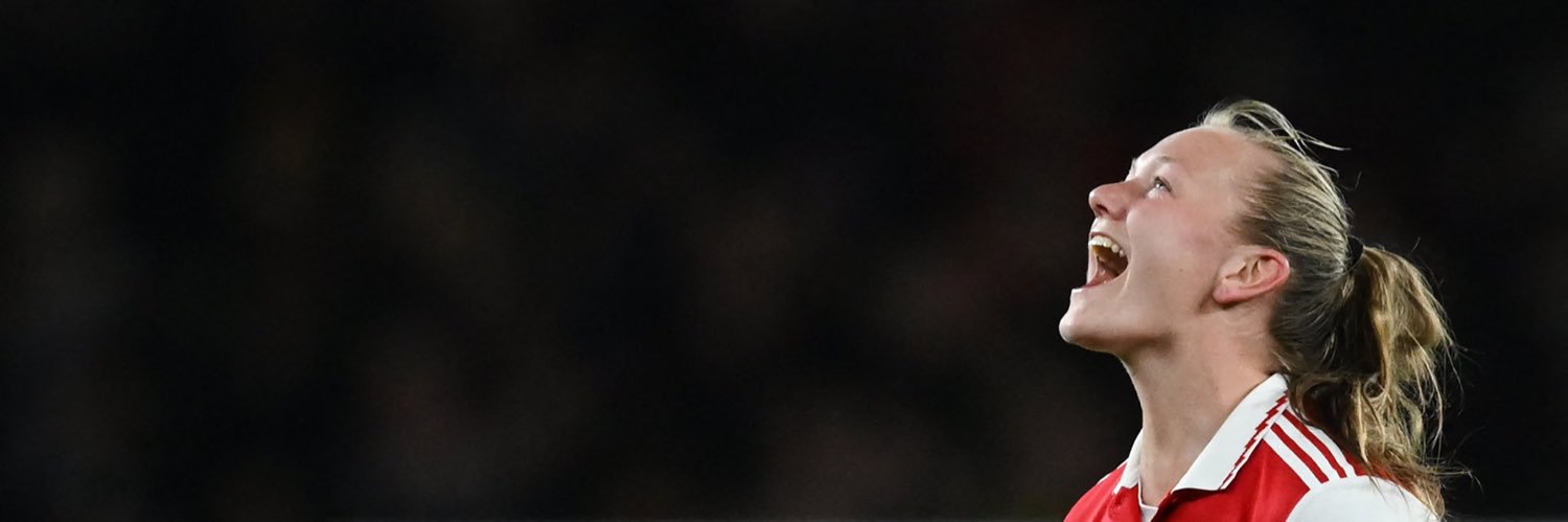 vivhendy's profile banner image