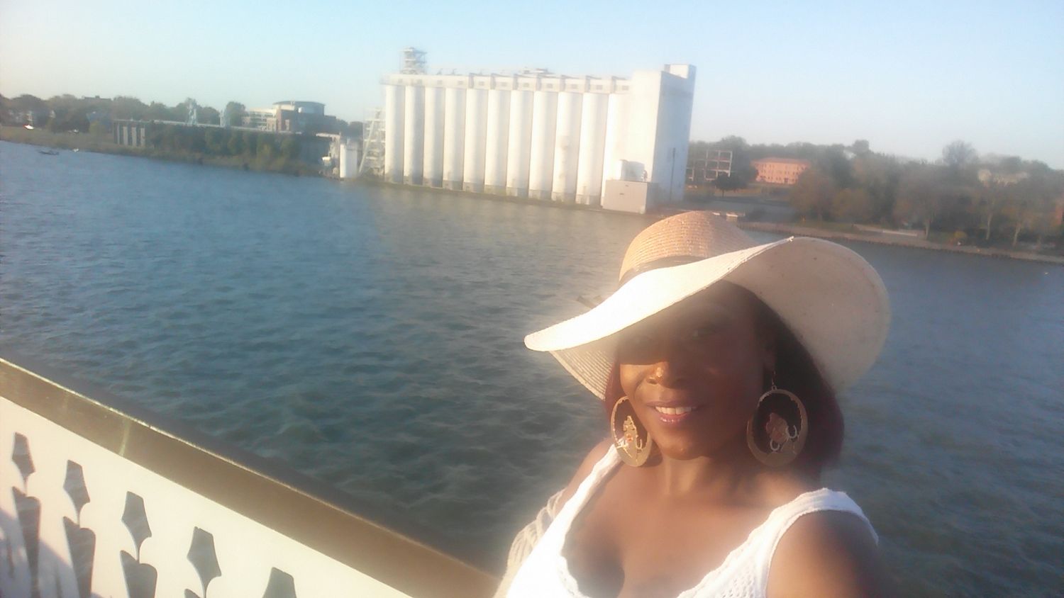 faithfullyher's profile banner image