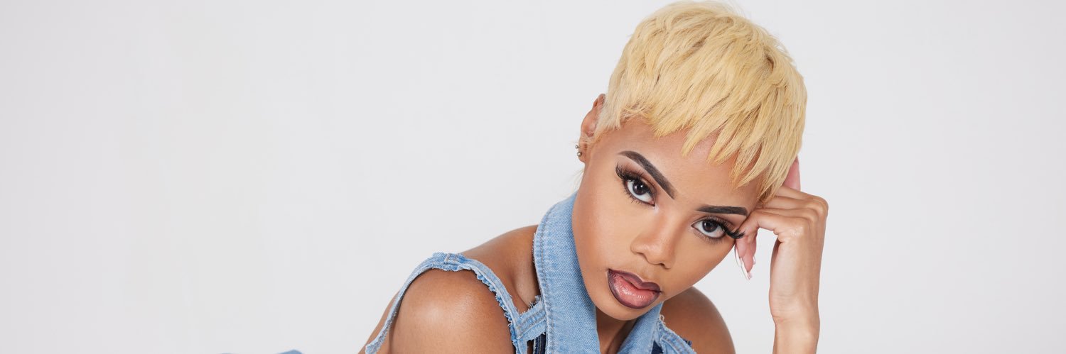 briabluhh's profile banner image