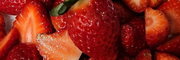 momo 🪩 banner