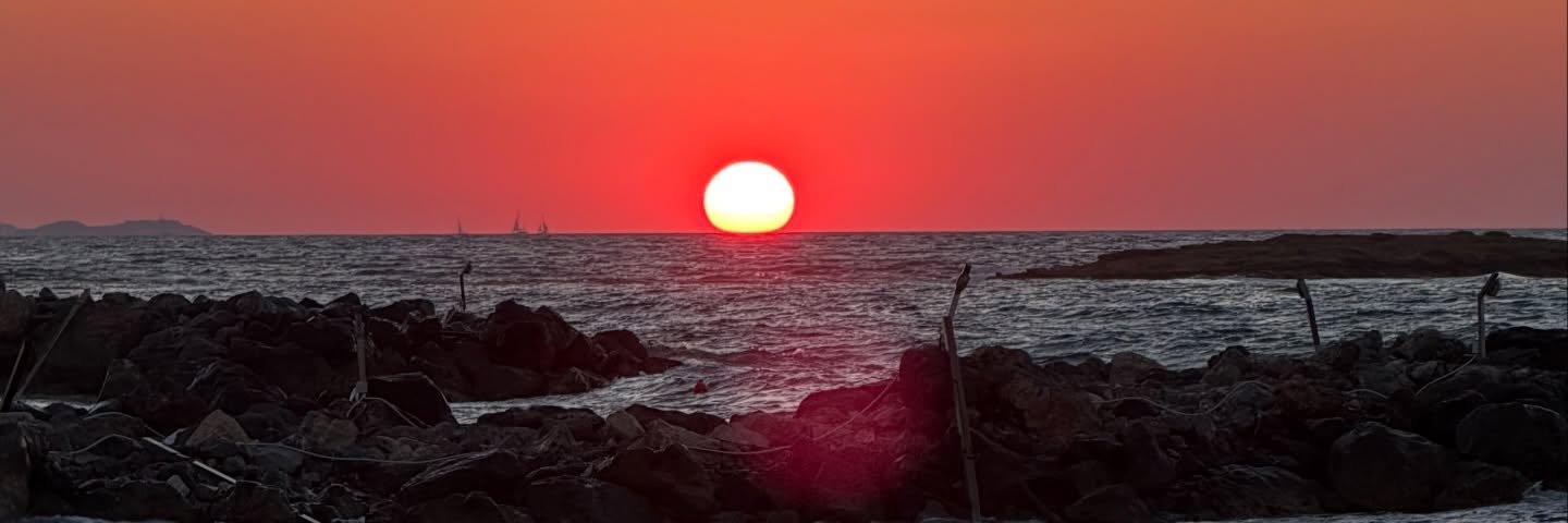 happy56478's profile banner image