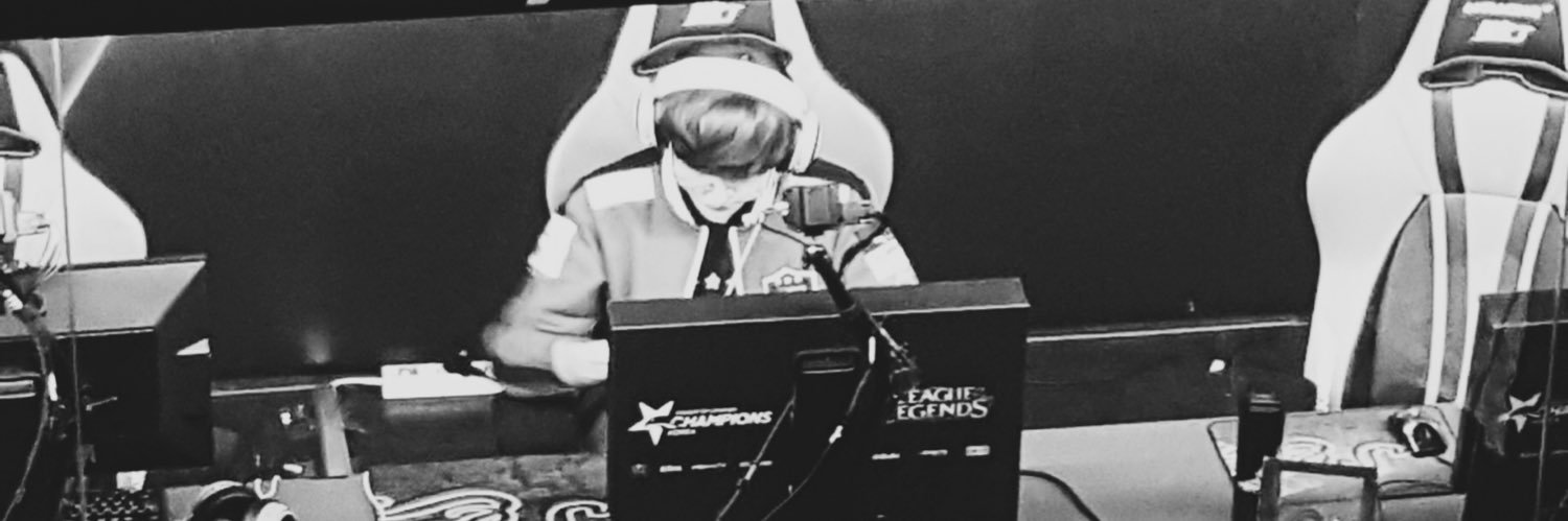 fl_moon12's profile banner image