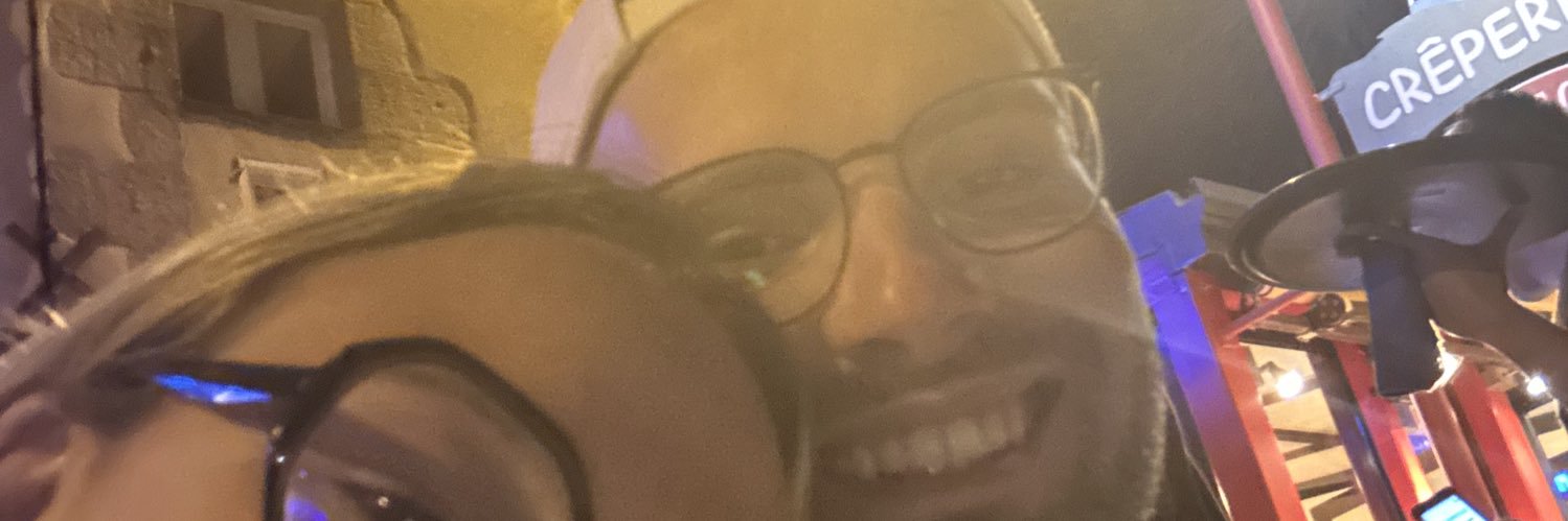 crezelili's profile banner image