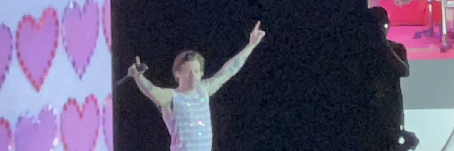 D banner