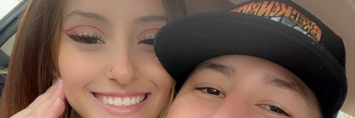 iam_esia's profile banner image