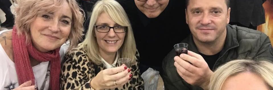 karen ⚒ 💃🏼🍹🇬🇧 banner