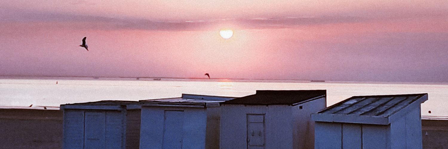 18__23's profile banner image