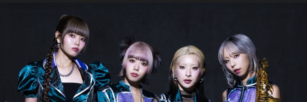 B4075B's profile banner image