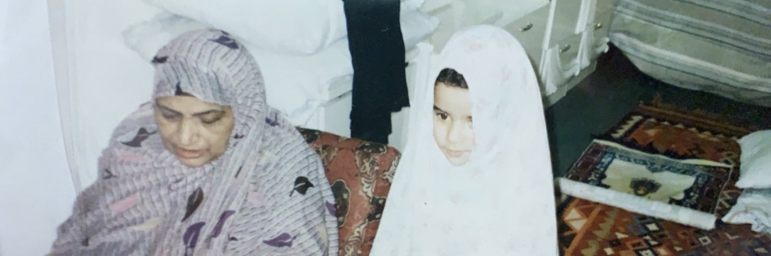 ZainabFini's profile banner image