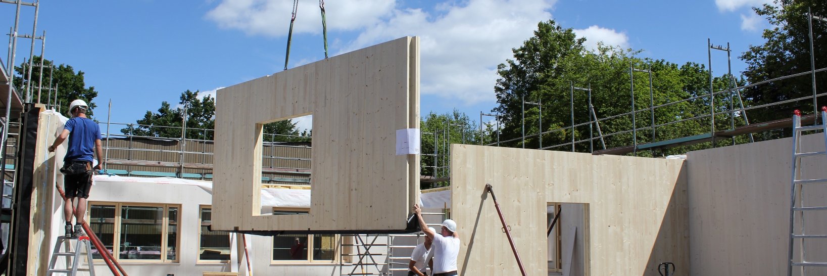 BAUEN MIT HOLZ und DER ZIMMERMANN banner