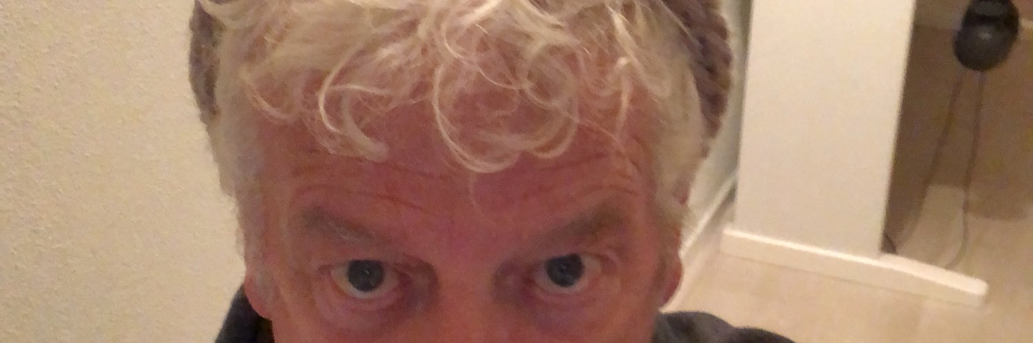 robertmaurits's profile banner image