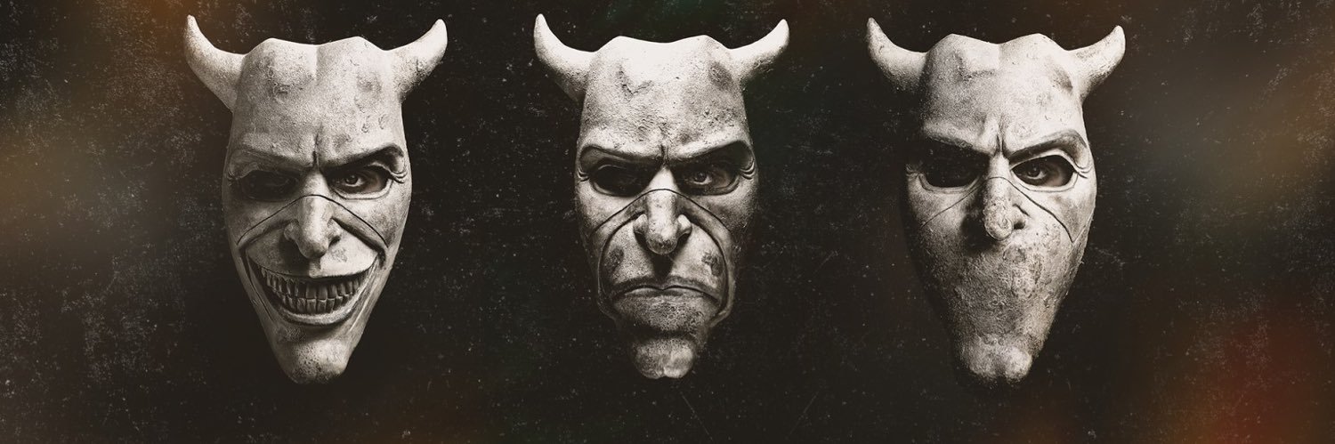 N O S ⋊ Ɔ I ᴚ ᴚ Ǝ ᗡ   ⊥ ⊥ O Ɔ S banner