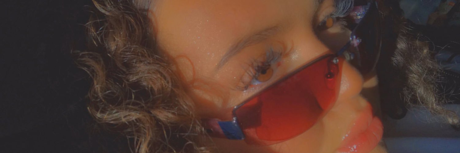 lailabennacer's profile banner image