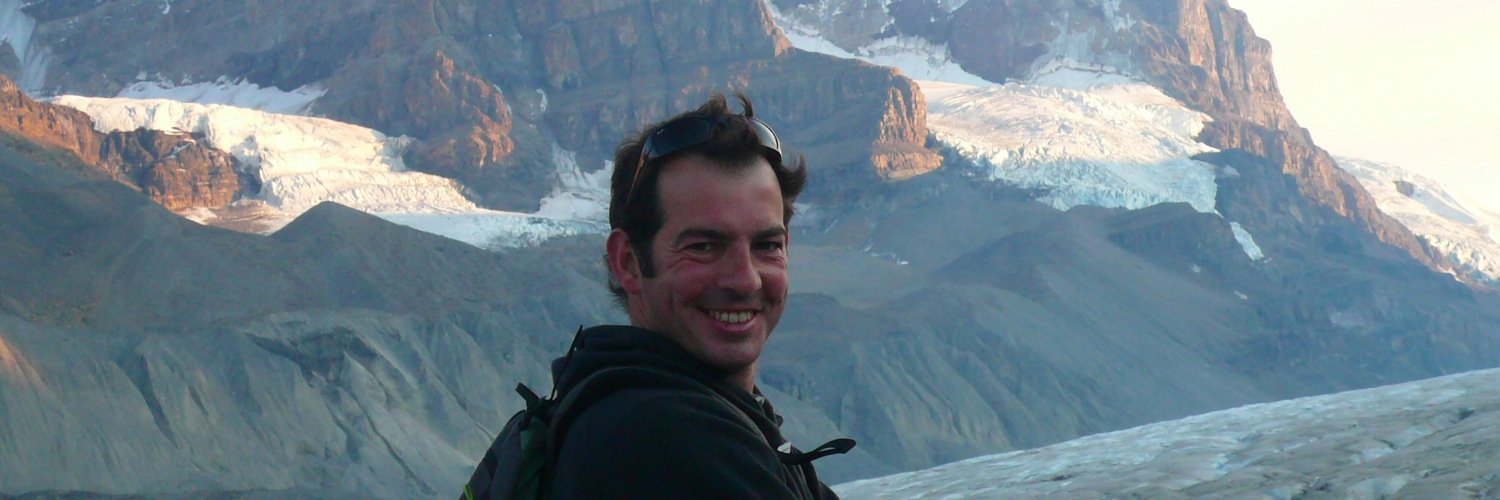 J.A. Saez de Ocariz banner