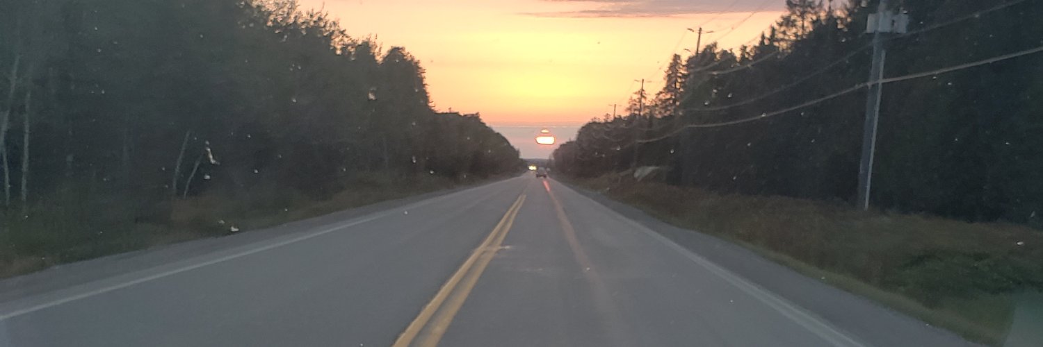 FollowVezeau's profile banner image