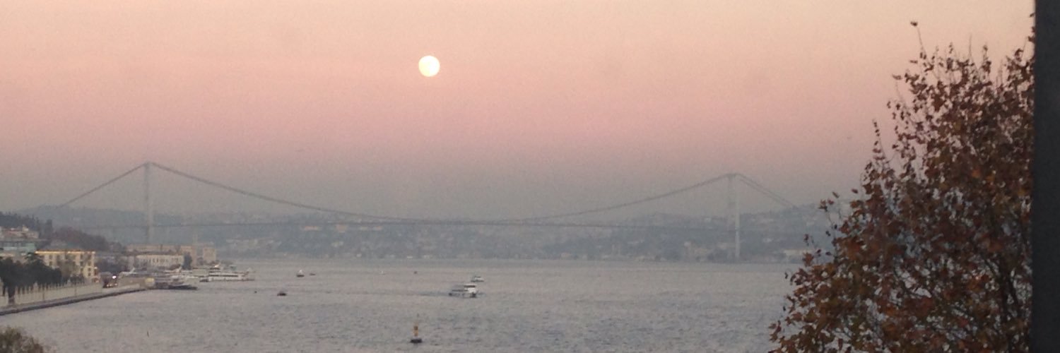 derya_kor's profile banner image
