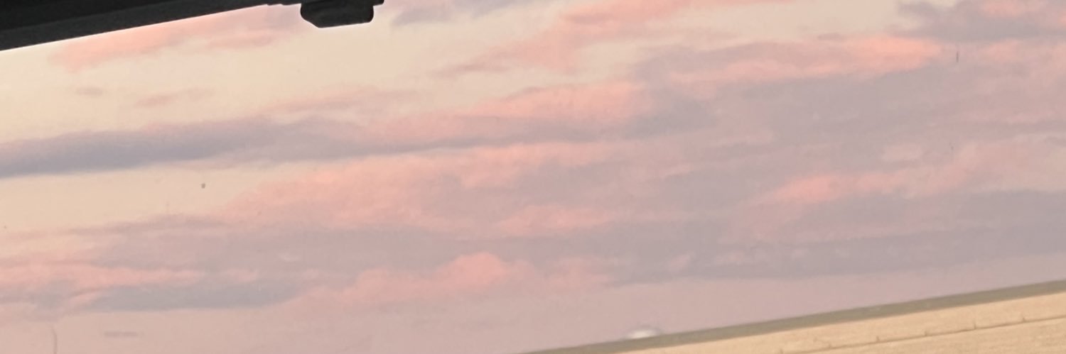 Lindsay_077's profile banner image