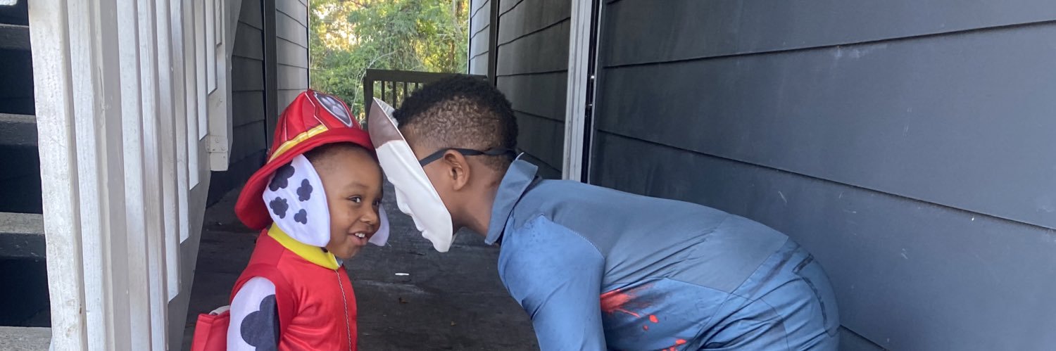 kweenlexiss__'s profile banner image