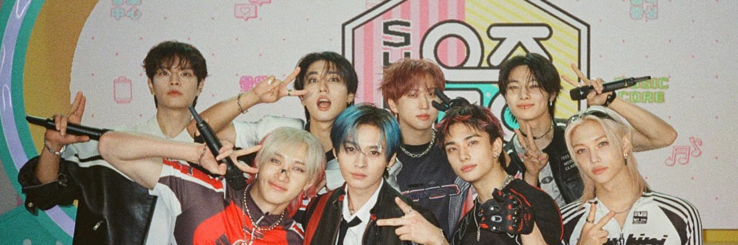 ‎ ‎۞ ➖ Lea ➖ ‎۞ // skz 𖤐 banner
