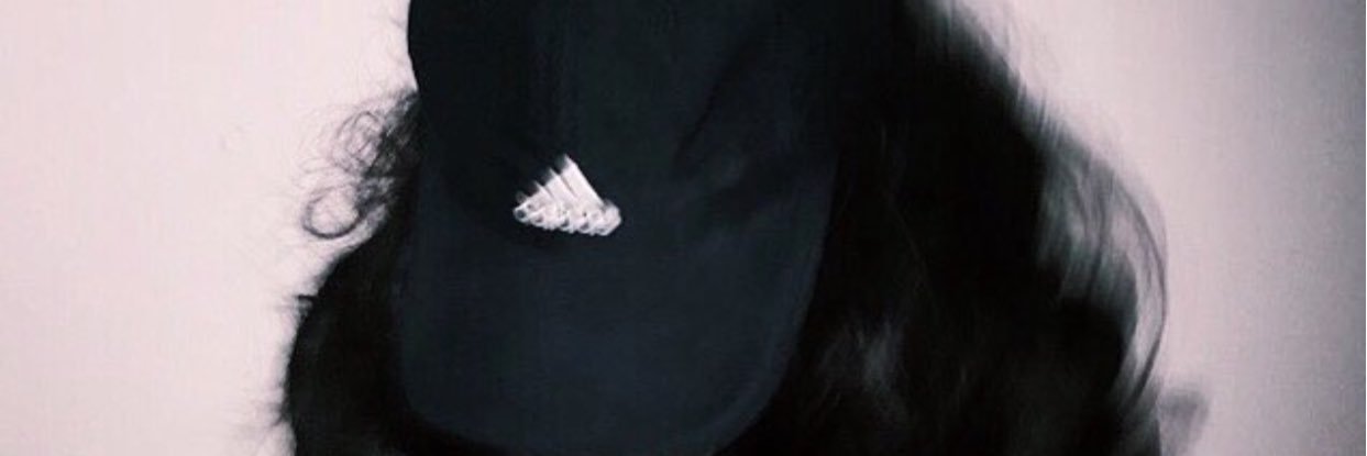 erenozel_'s profile banner image