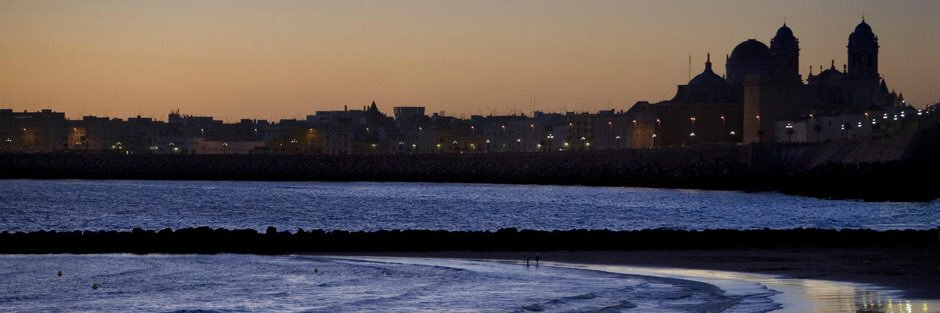 Laura García 🌙 banner