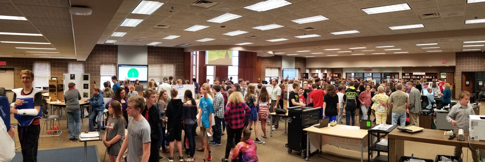 Discovery Middle banner