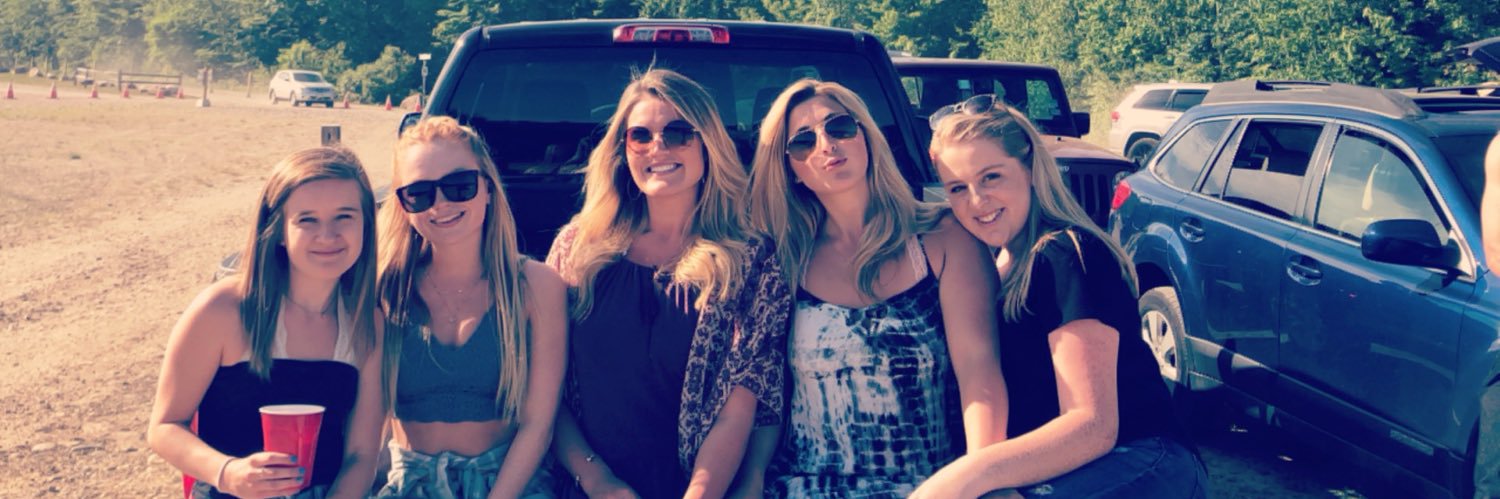 AshleyHoude's profile banner image