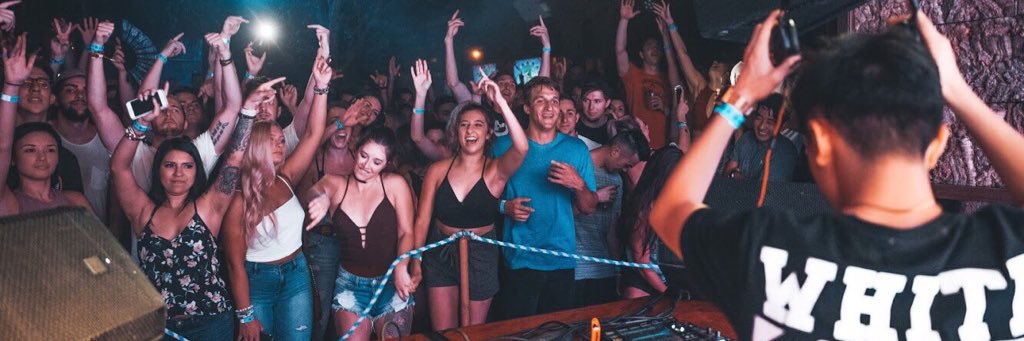 robinna3's profile banner image