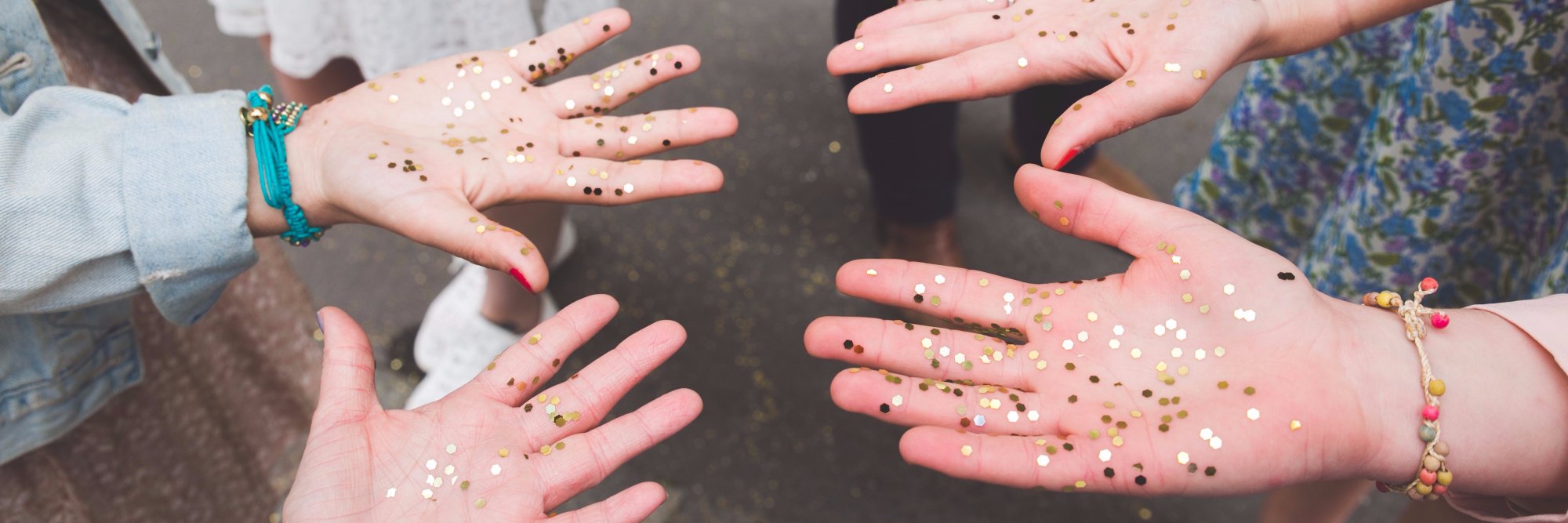 GirlifyMe's profile banner image