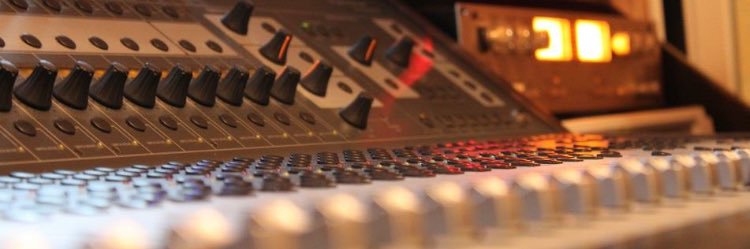 viyarecords's profile banner image