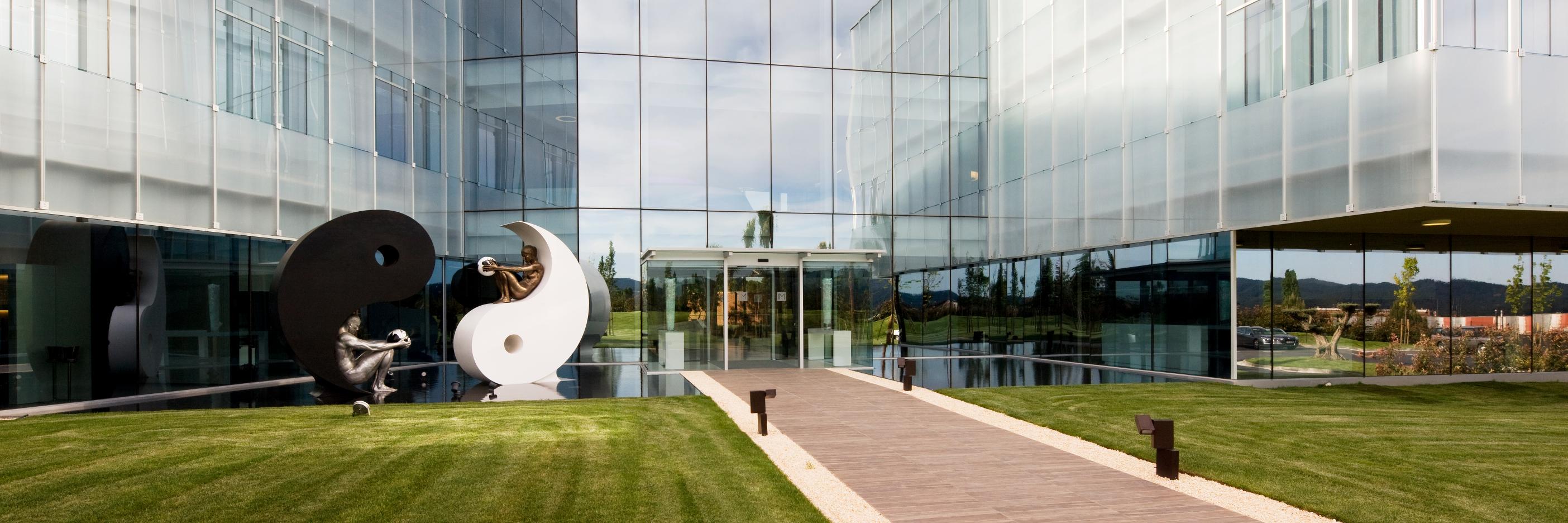 Iván Mañero banner