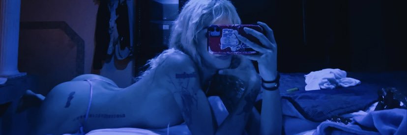 dannidarrko's profile banner image