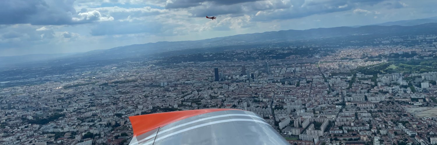 Yannick Comte banner