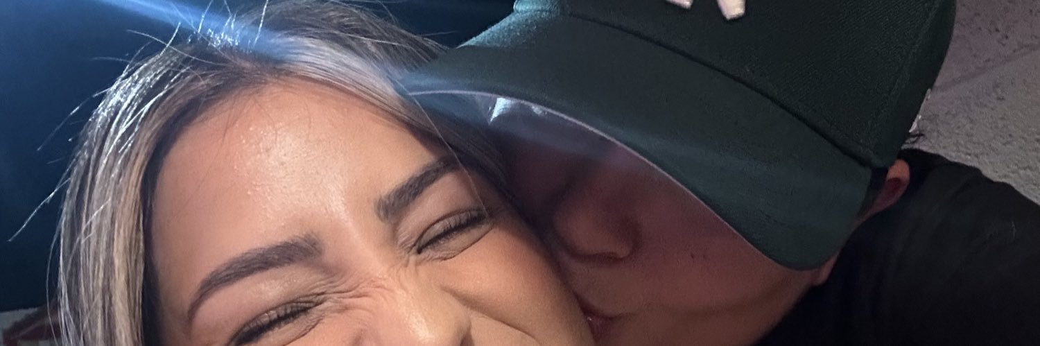 IAmVee_'s profile banner image