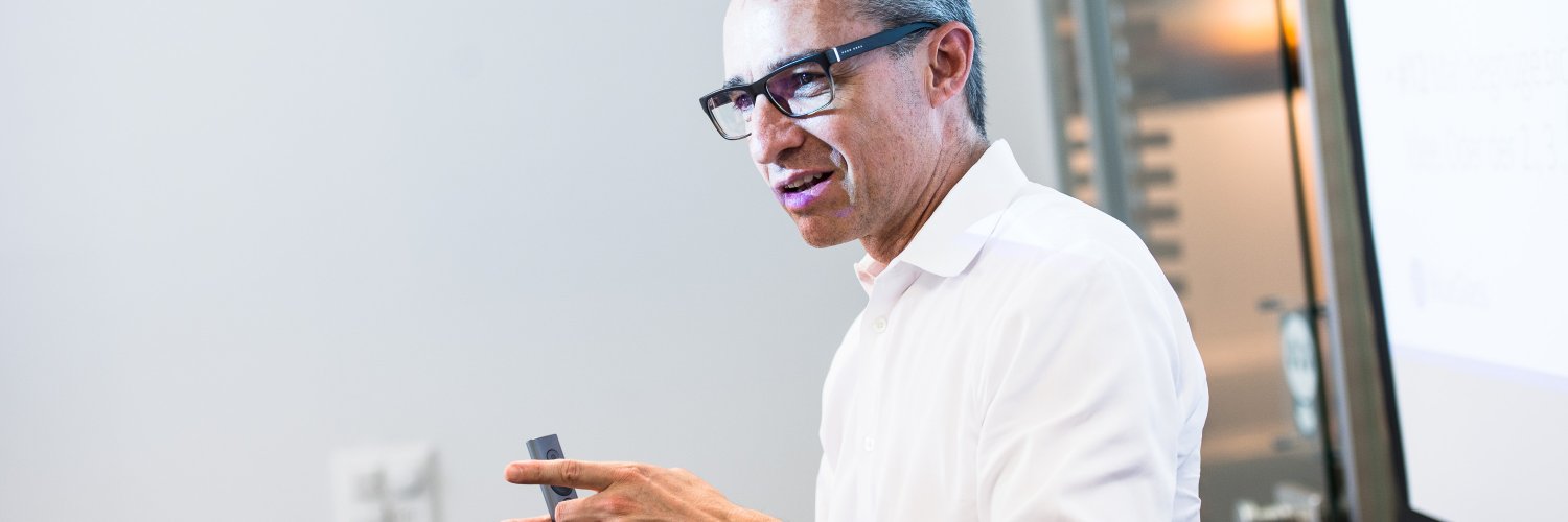 Walter Schärer banner