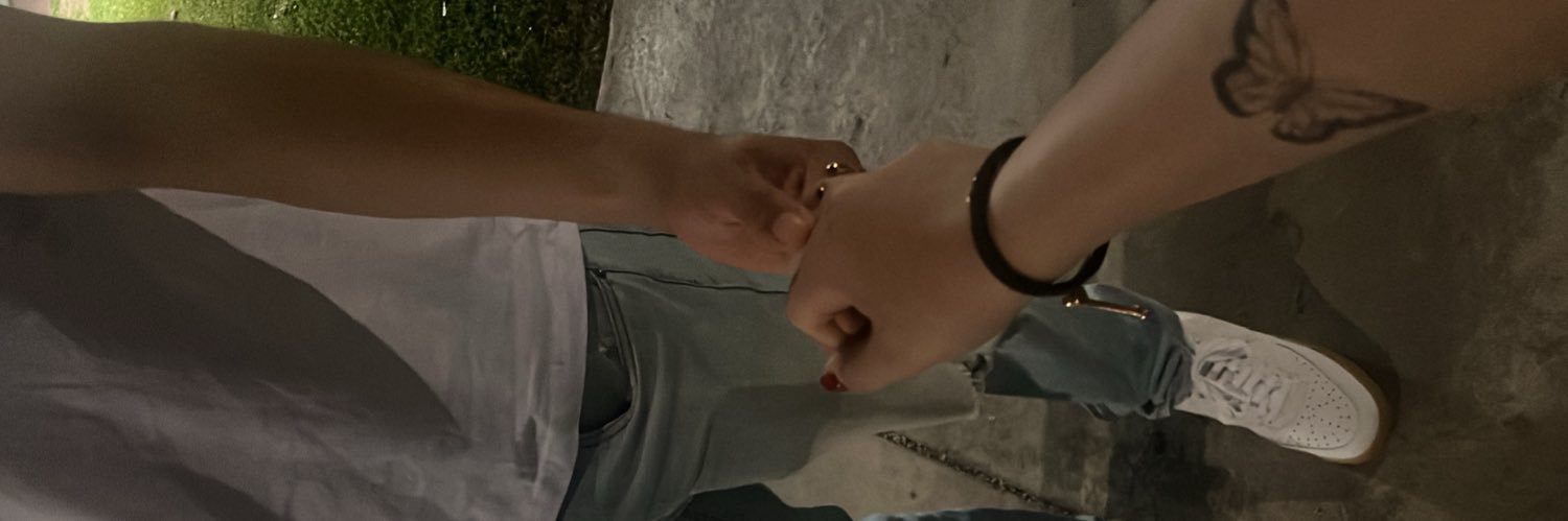 ximebb🦋 banner