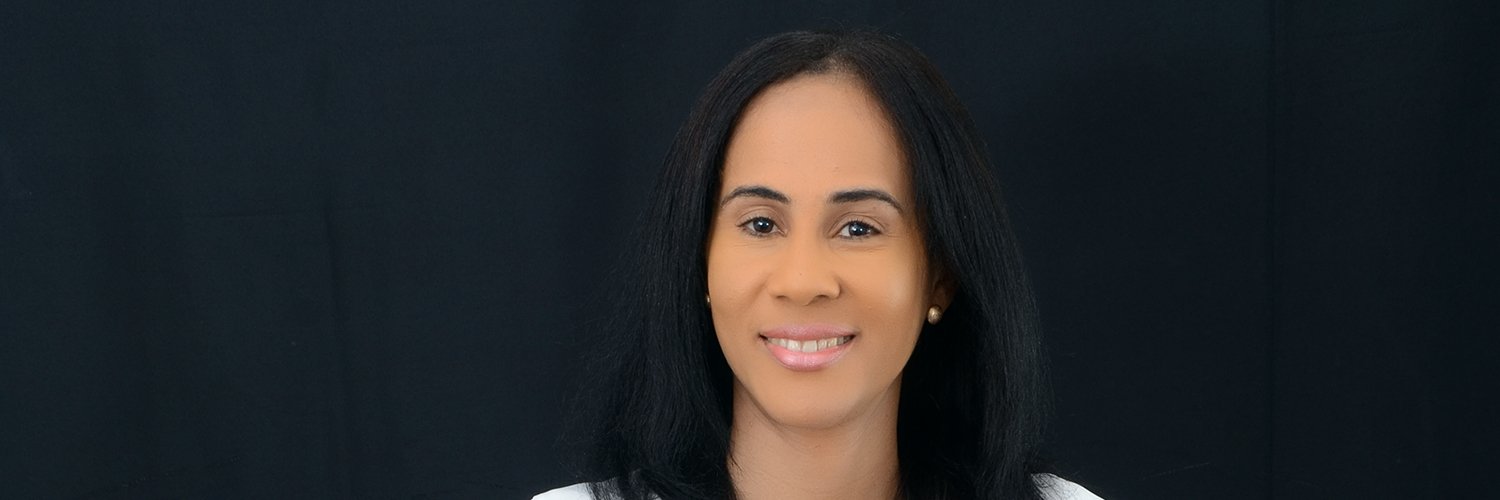 Zeenatwin's profile banner image