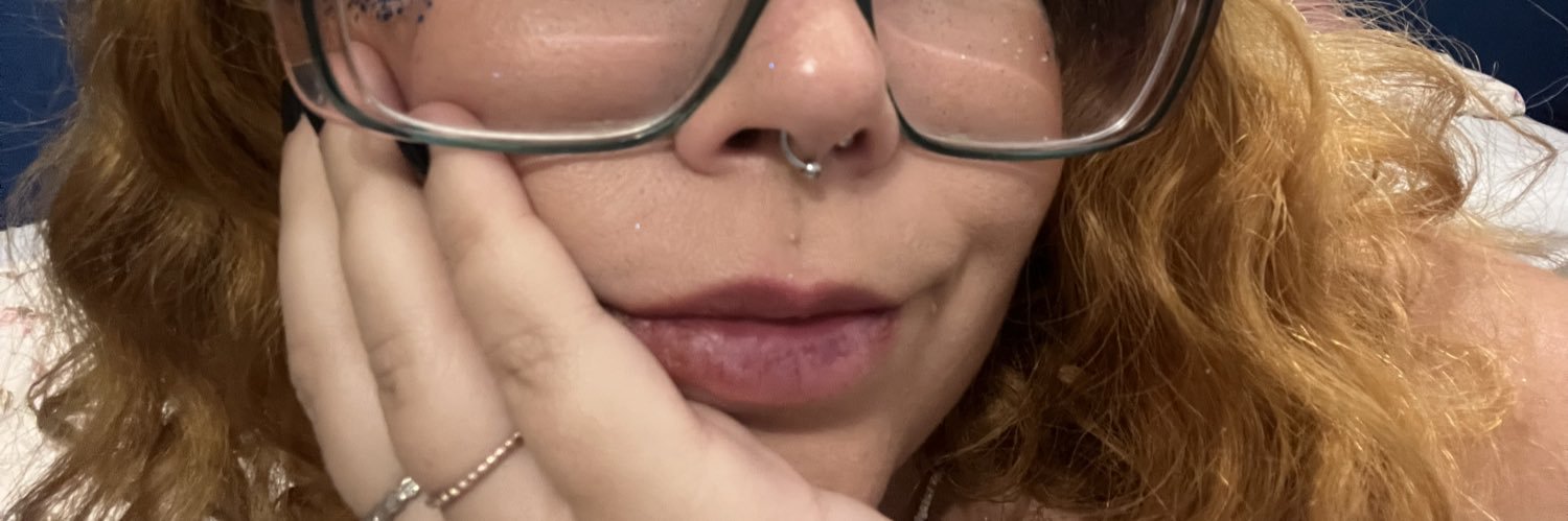 beah_lopes's profile banner image