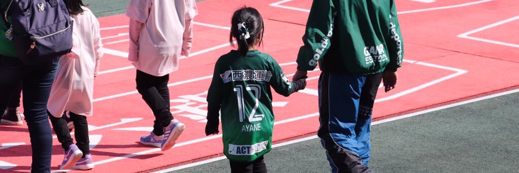 minaayane's profile banner image